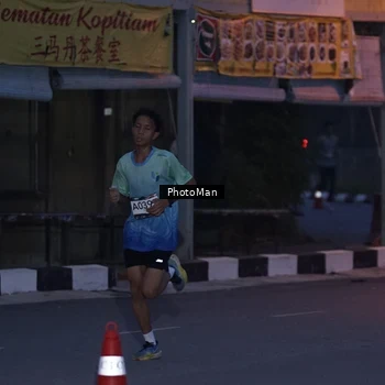 Runner Photo 8975907