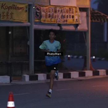 Runner Photo 8975908