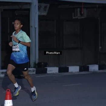 Runner Photo 8975911