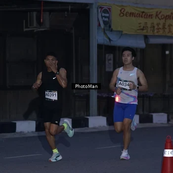 Runner Photo 8975913