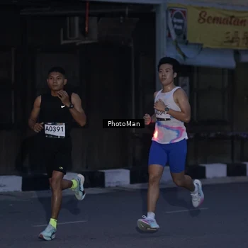 Runner Photo 8975914