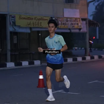 Runner Photo 8975922
