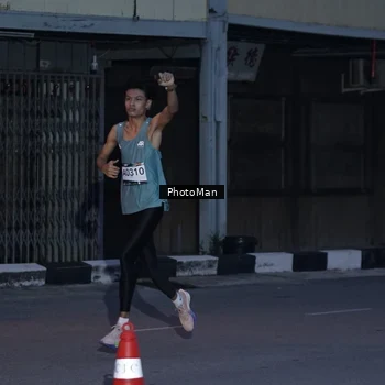 Runner Photo 8975923