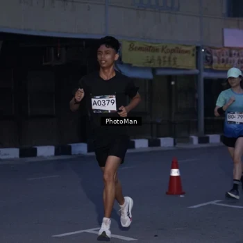 Runner Photo 8975932