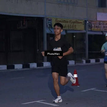 Runner Photo 8975935