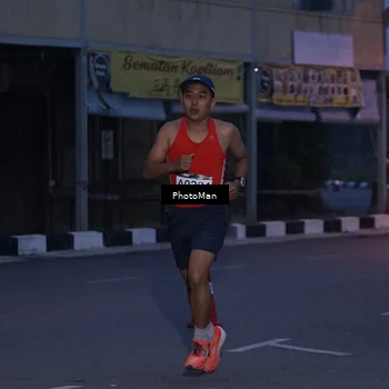 Runner Photo 8975938