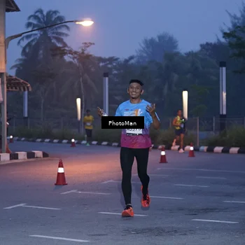 Runner Photo 8975945