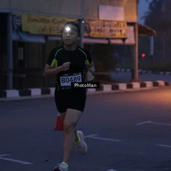 Runner Photo 8975946