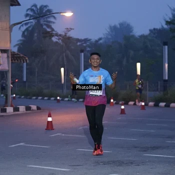 Runner Photo 8975947