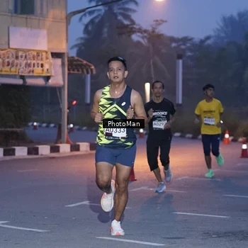Runner Photo 8975952