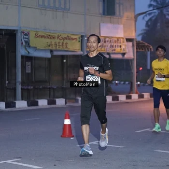Runner Photo 8975953