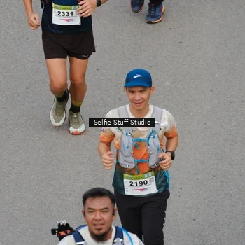 Runner Photo 8975956