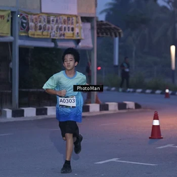 Runner Photo 8975987