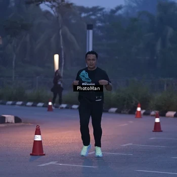 Runner Photo 8975993
