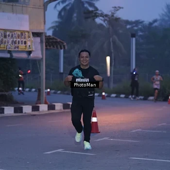 Runner Photo 8975996