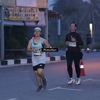 Runner Photo 8976005