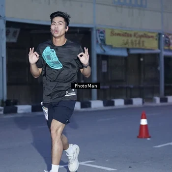 Runner Photo 8976006