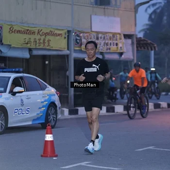 Runner Photo 8976029