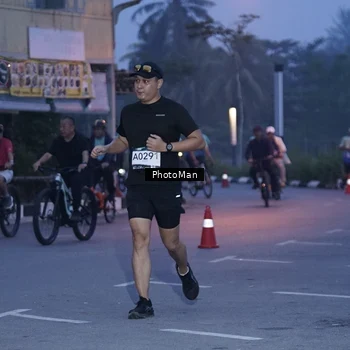 Runner Photo 8976035