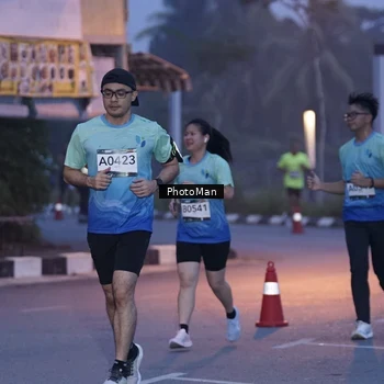 Runner Photo 8976039