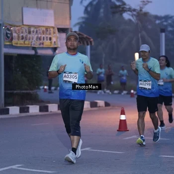 Runner Photo 8976048