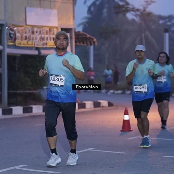 Runner Photo 8976049