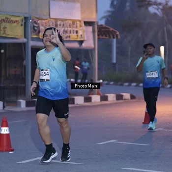 Runner Photo 8976051