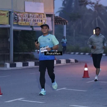 Runner Photo 8976052