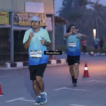 Runner Photo 8976053