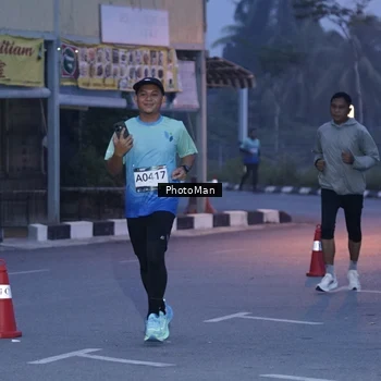 Runner Photo 8976055