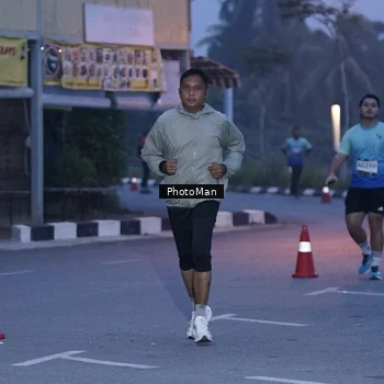 Runner Photo 8976056