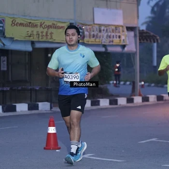 Runner Photo 8976060