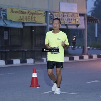 Runner Photo 8976063