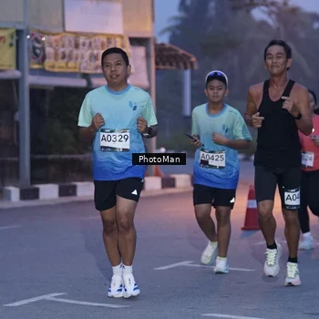 Runner Photo 8976066