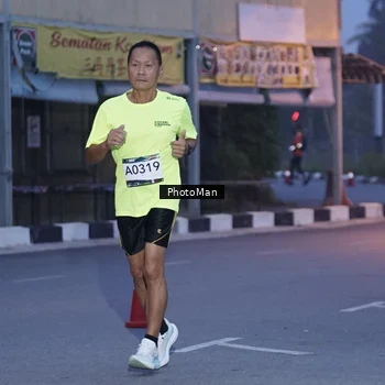 Runner Photo 8976069