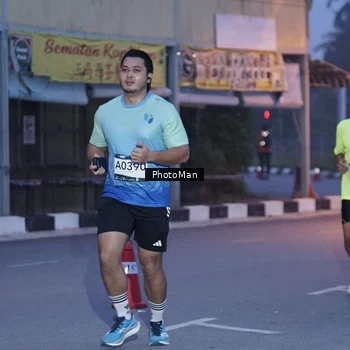 Runner Photo 8976070