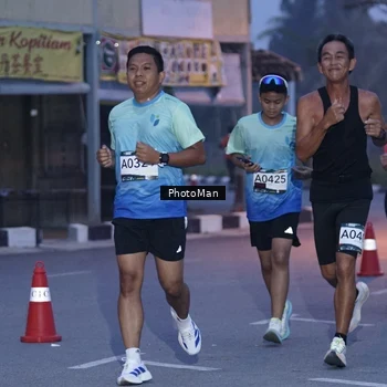 Runner Photo 8976072