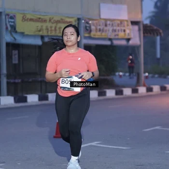 Runner Photo 8976077