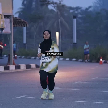Runner Photo 8976081
