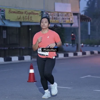 Runner Photo 8976084
