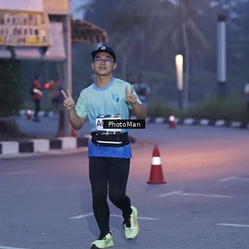 Runner Photo 8976102