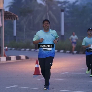 Runner Photo 8976104