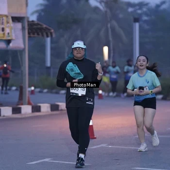 Runner Photo 8976110