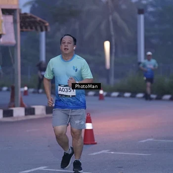 Runner Photo 8976133