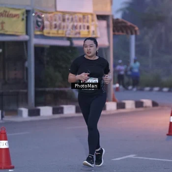 Runner Photo 8976166