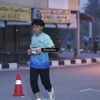 Runner Photo 8976177