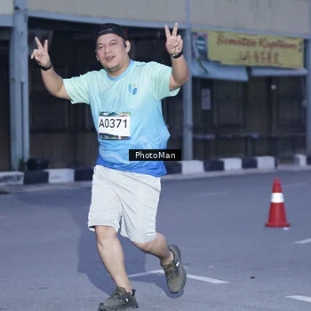 Runner Photo 8976193