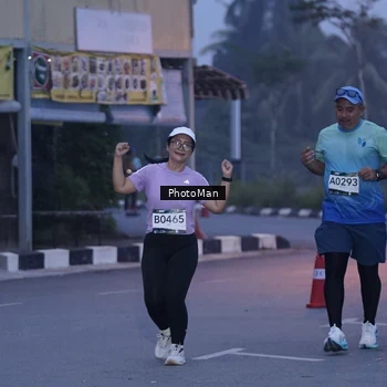 Runner Photo 8976204