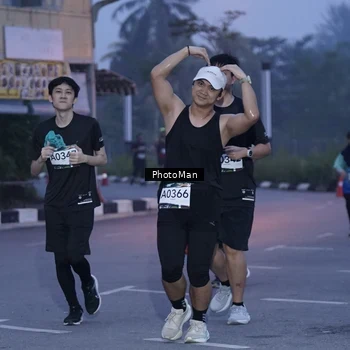 Runner Photo 8976209