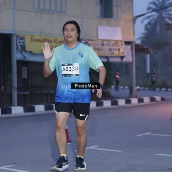 Runner Photo 8976218